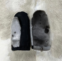 Load image into Gallery viewer, SEAL SKIN MITTS - WOMEN