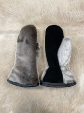 Load image into Gallery viewer, SEAL SKIN MITTS - WOMEN