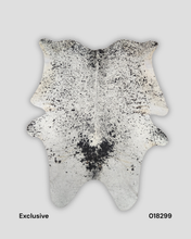 Load image into Gallery viewer, COWHIDE RUGS