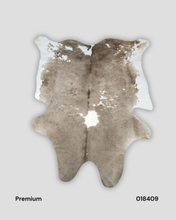 Load image into Gallery viewer, COWHIDE RUGS