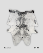Load image into Gallery viewer, COWHIDE RUGS