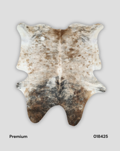 Load image into Gallery viewer, COWHIDE RUGS