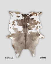 Load image into Gallery viewer, COWHIDE RUGS