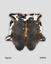 Load image into Gallery viewer, COWHIDE RUGS
