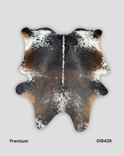 Load image into Gallery viewer, COWHIDE RUGS