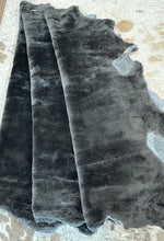 Load image into Gallery viewer, Sheared Sheepskin Rug