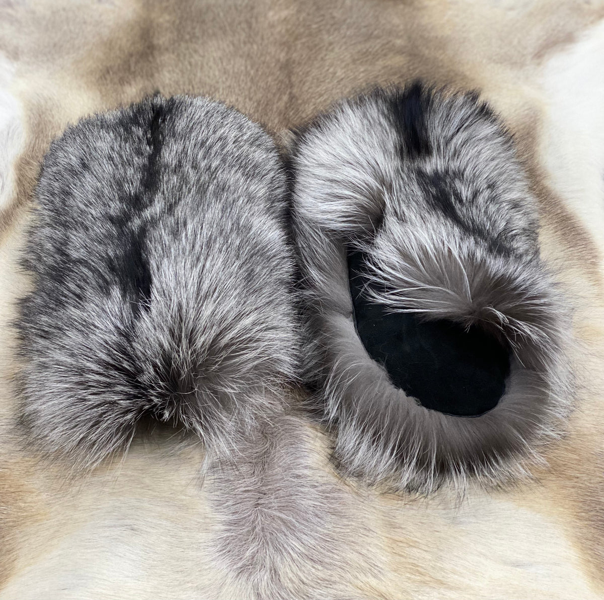 SILVER FOX MITTS - WOMEN