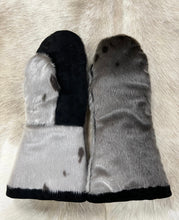 Load image into Gallery viewer, SEAL SKIN MITTS -MEN