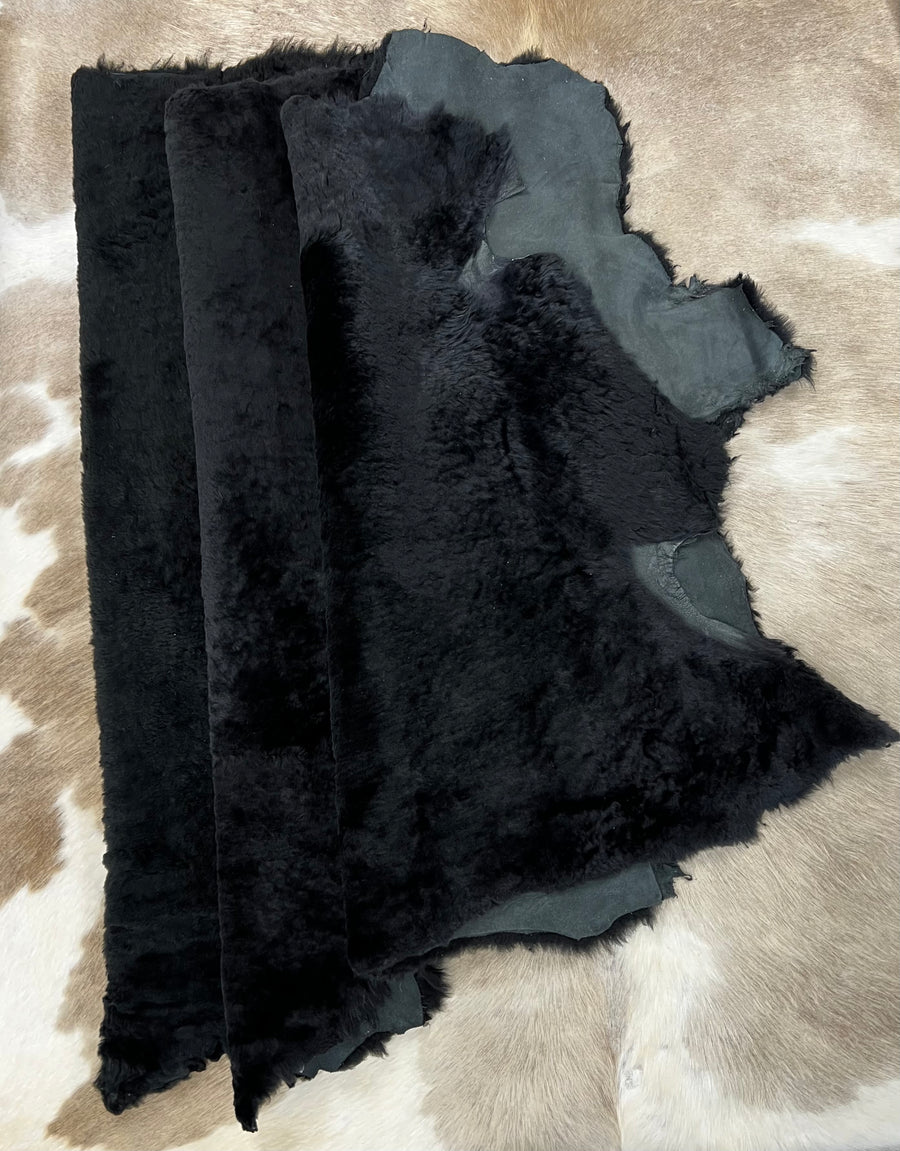 LAMB PELT - BLACK