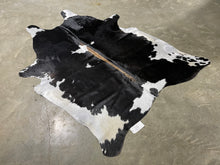 Load image into Gallery viewer, COWHIDE RUGS